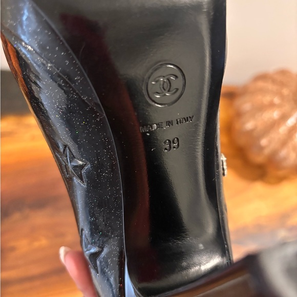 Chanel ‘Star Motif’ Pumps - Very Rare, Beautiful Near New Condition - Picture 11 of 11